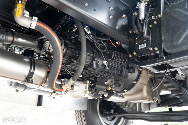 18年解放牌虎vh汽车130马力4米2,解放虎vh180马力4.2米高栏报价