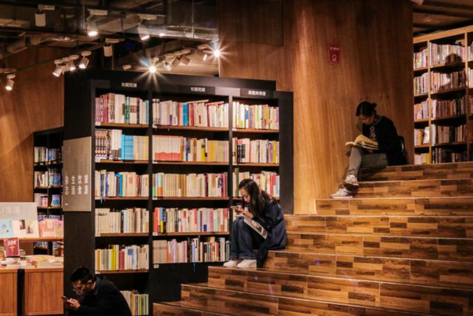 在工业气息下寻找小文艺，带你重新认识雾都重庆