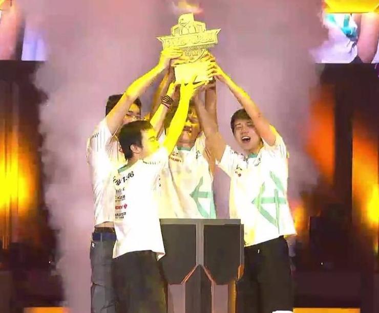 omg夺冠绝地求生pgi视频,2018绝地求生总决赛omg夺冠时刻