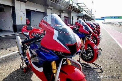鏈敯cbr1000rr-r鍏ㄦ柊,鏈敯cbr1000rr-r鏃ユ湰鍞环