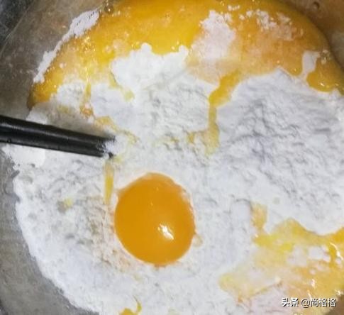 超简单的蛋糕做法电饭煲教程,用电饭煲做蛋糕最简单的方法懒人