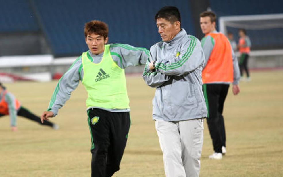 閭ｈ嫳鐖变簡10骞寸殑楂樺嘲濡備粖鎬庢牱,璁╅偅鑻辩敇鎷滀笅椋庣殑濂充汉