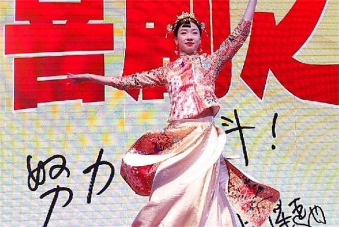 拉面哥爆红背后的真相,拉面哥网红火到一塌糊涂