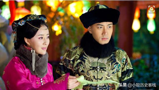 她本是敌国太后，怀着孩子改嫁皇太极，荣封贵妃，位分比孝庄还高