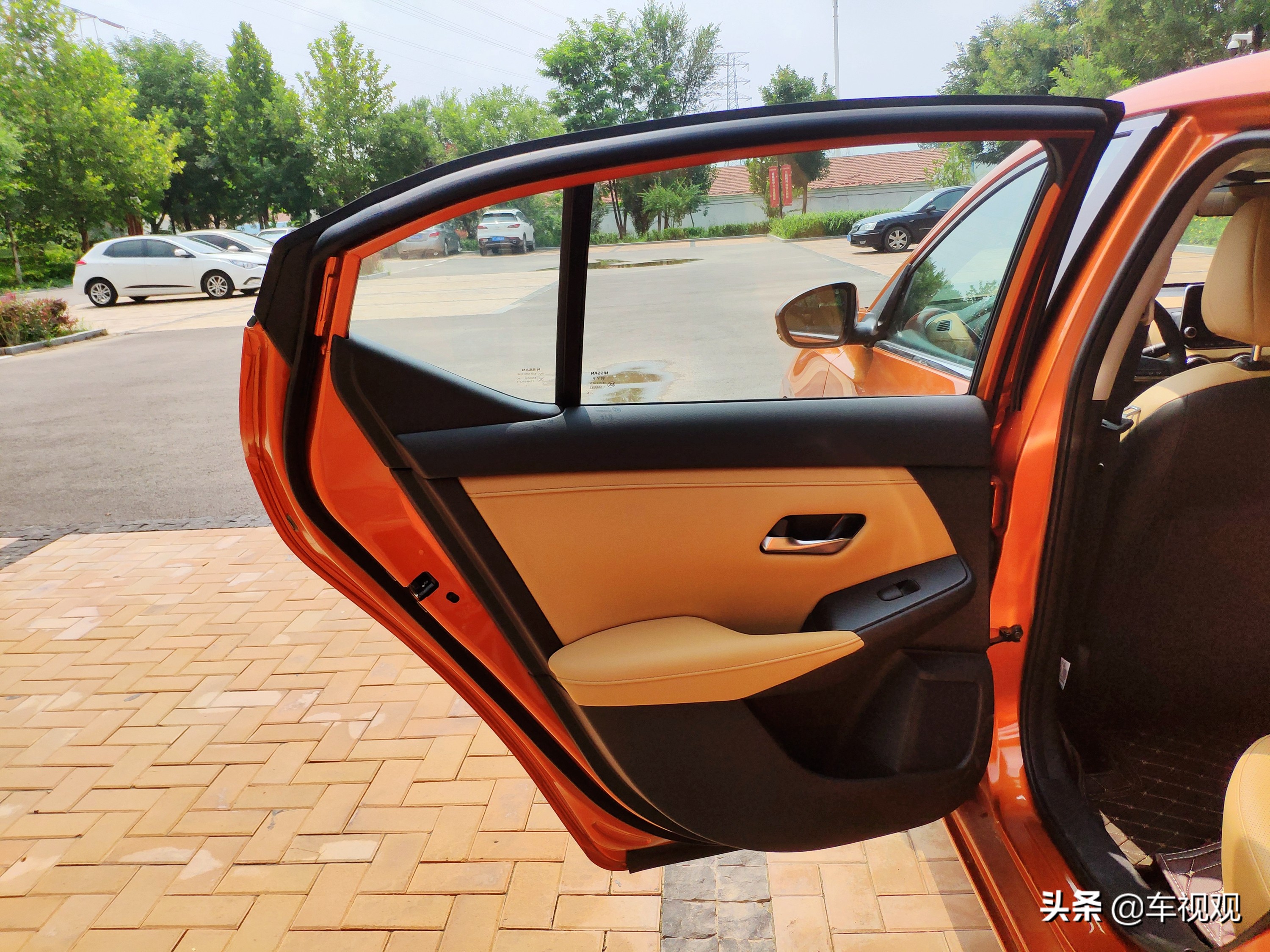 相信日系车的品质，花15万入手顶配日产轩逸，安全配置丰富