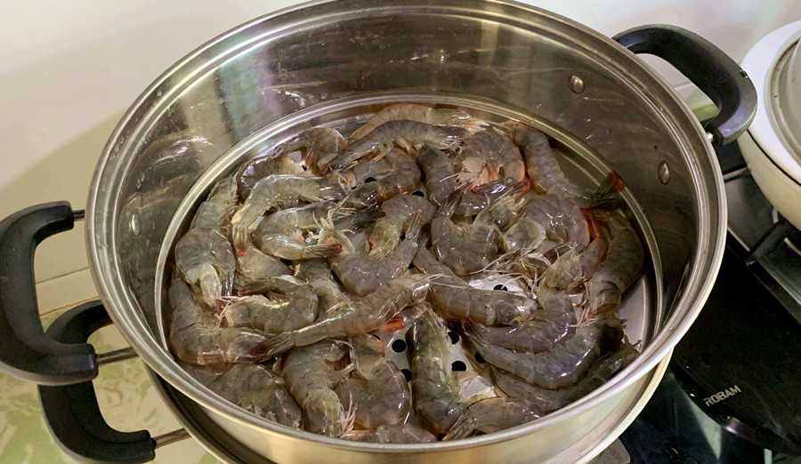 吃大虾时虾头到底能不能吃,吃虾时虾籽能吃不