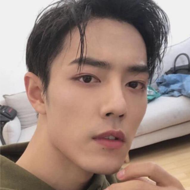 脸上有很多痣的男生代表什么,男人脸上有哪些痣不好图片