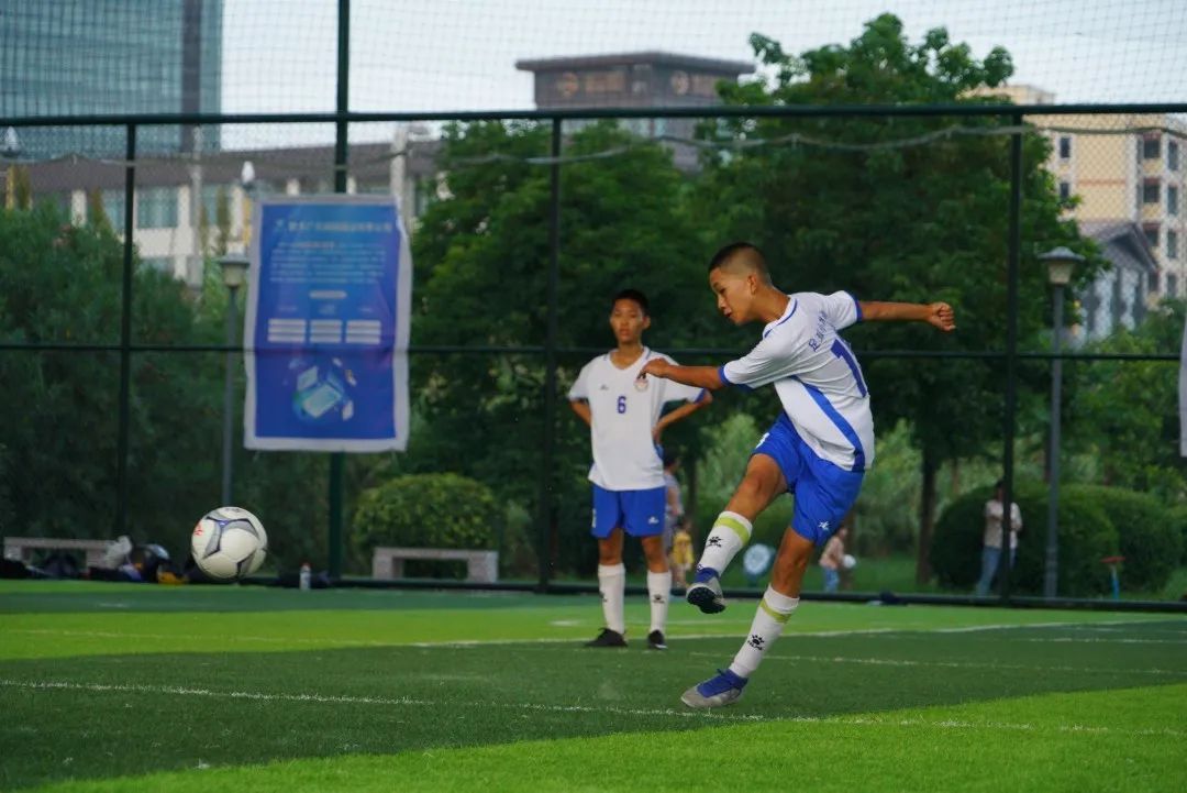 广东省潮州市青少年比赛回放,广东省青少年足球锦标赛拉开战幕