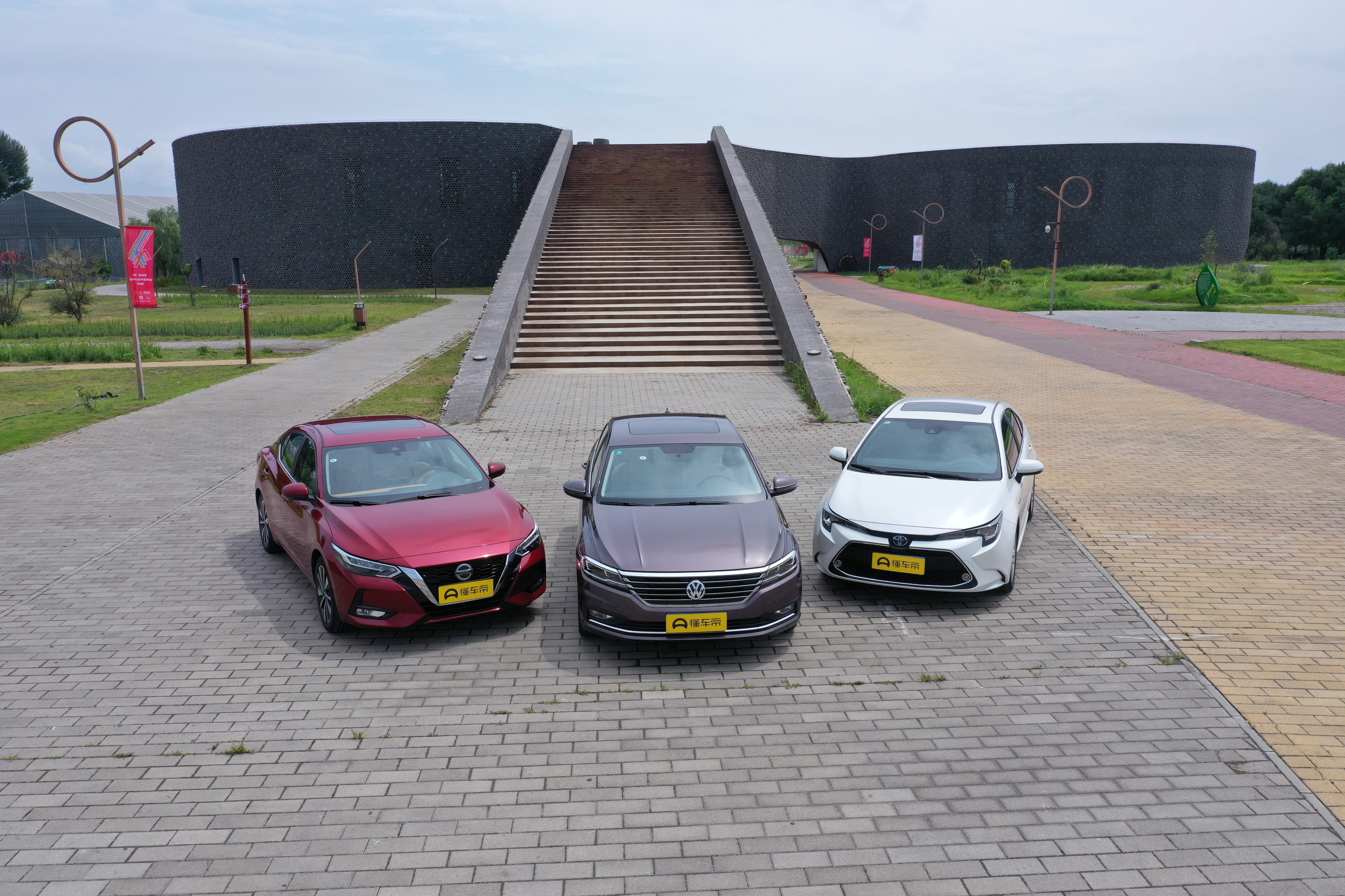 卡罗拉朗逸轩逸它们的排名怎样,朗逸轩逸雷凌1.5l