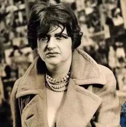 我的梦中情人就是你现在的样子,我的梦中情人是个盖世英雄句子