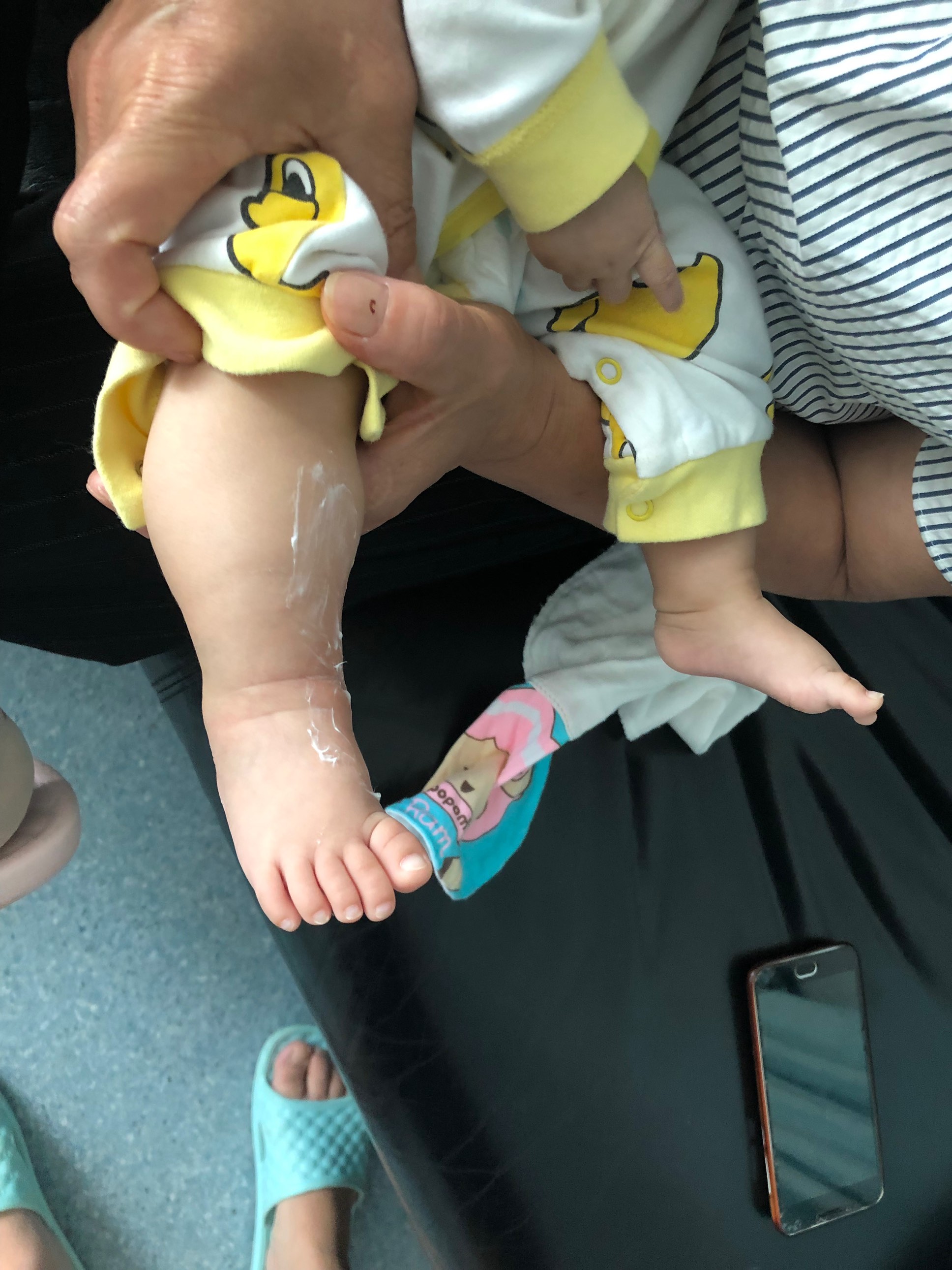 小孩感染肺炎后妈妈的心得,40天宝宝肺炎好了怎么护理