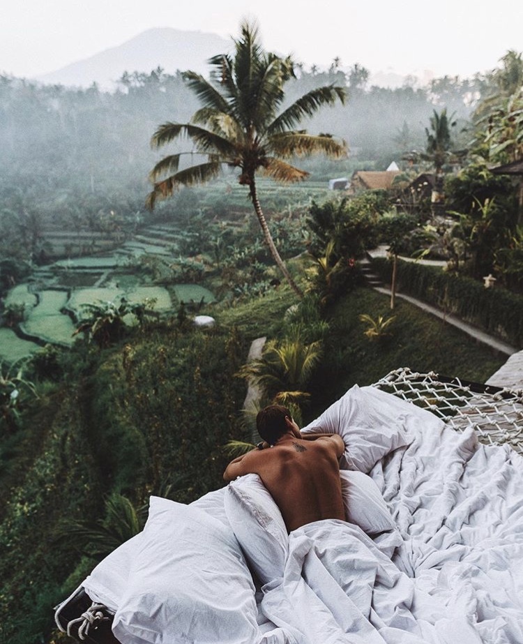 一张照片卖6500万美金,一张照片卖九千美元