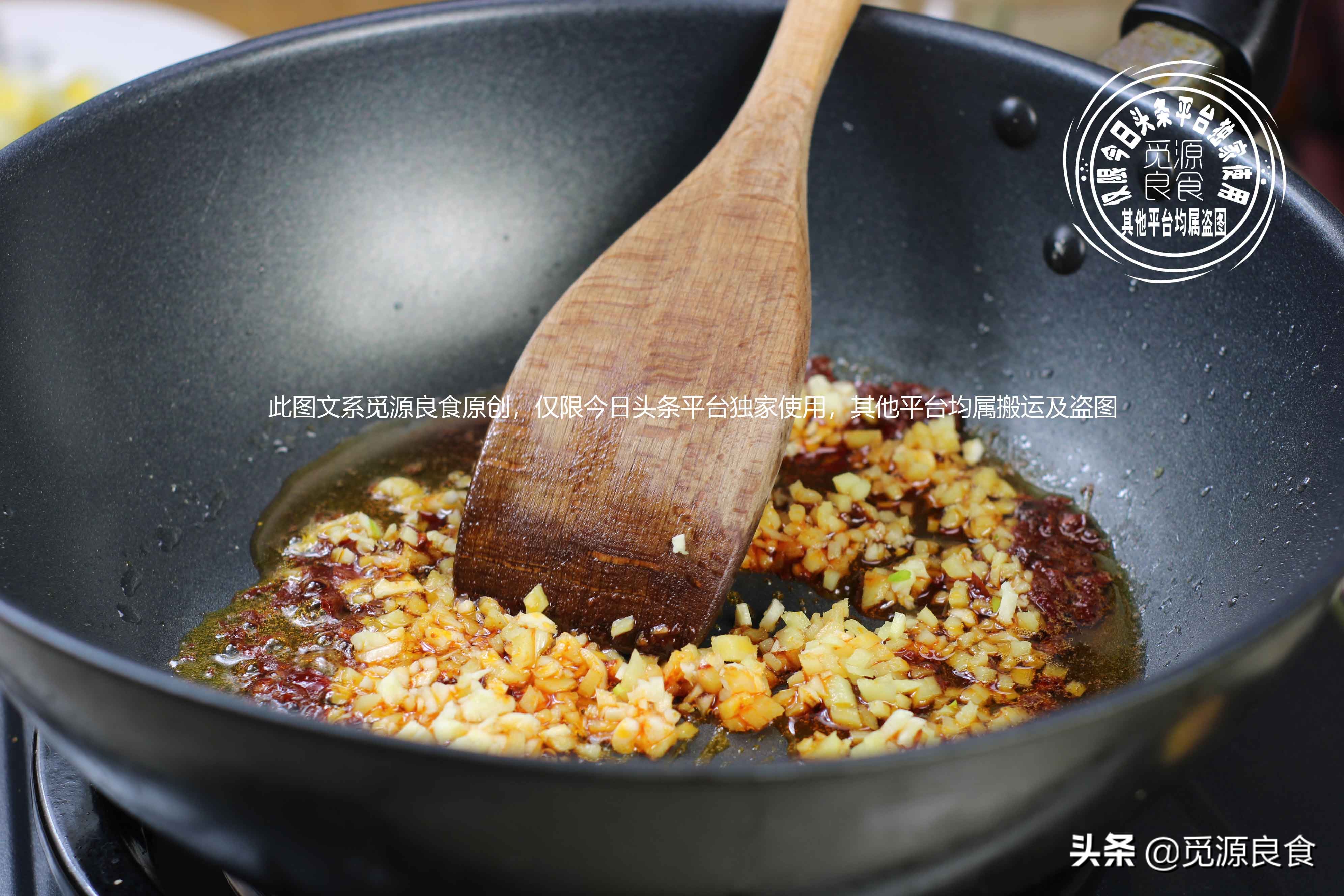 烤鹌鹑蛋酸甜口酱的做法,茄汁虎皮鹌鹑蛋酸甜可口很开胃