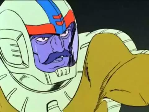 为什么高达粉丝的衣柜里都该有一件印着“自闭阿姆罗”的UT