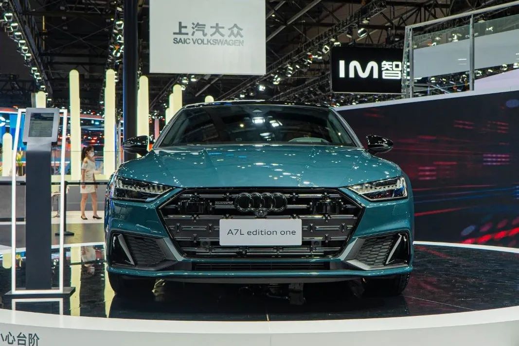 当优雅遇上潮流,当优雅碰上运动西装暴徒不再是梦