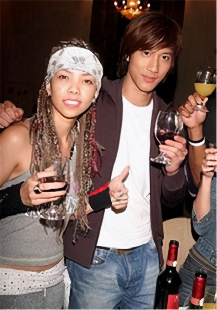 张惠妹压轴登场,张惠妹王力宏同台