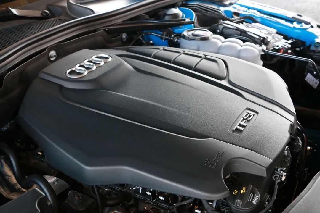 奥迪a540quattro,奥迪a52010款