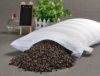 两个枕头怎么放睡觉舒服,枕头和被子怎么摆放睡觉才舒服