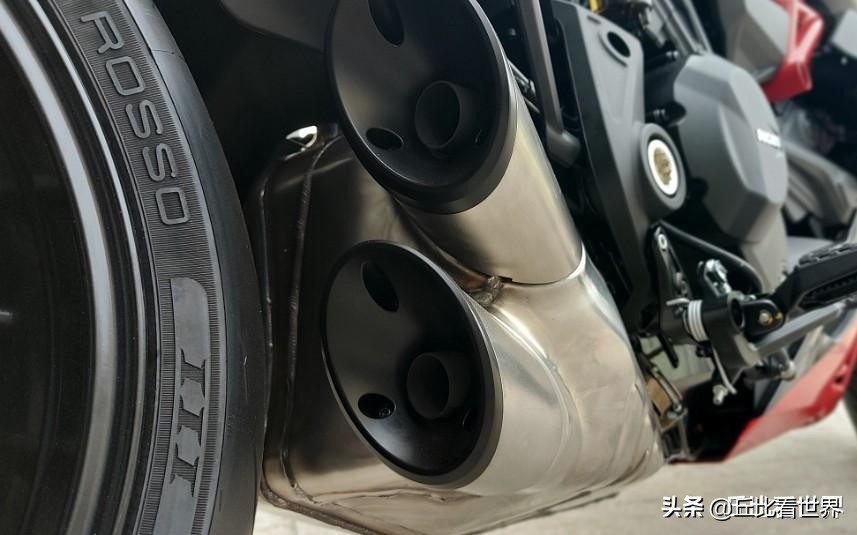 杜卡迪diavel1260和1260s的区别,杜卡迪1260s大魔鬼暗黑