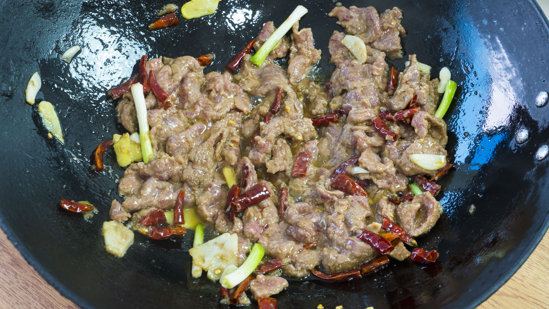 学会这8道冬令进补美食轻松过冬,冬日驱寒暖胃美食有哪些