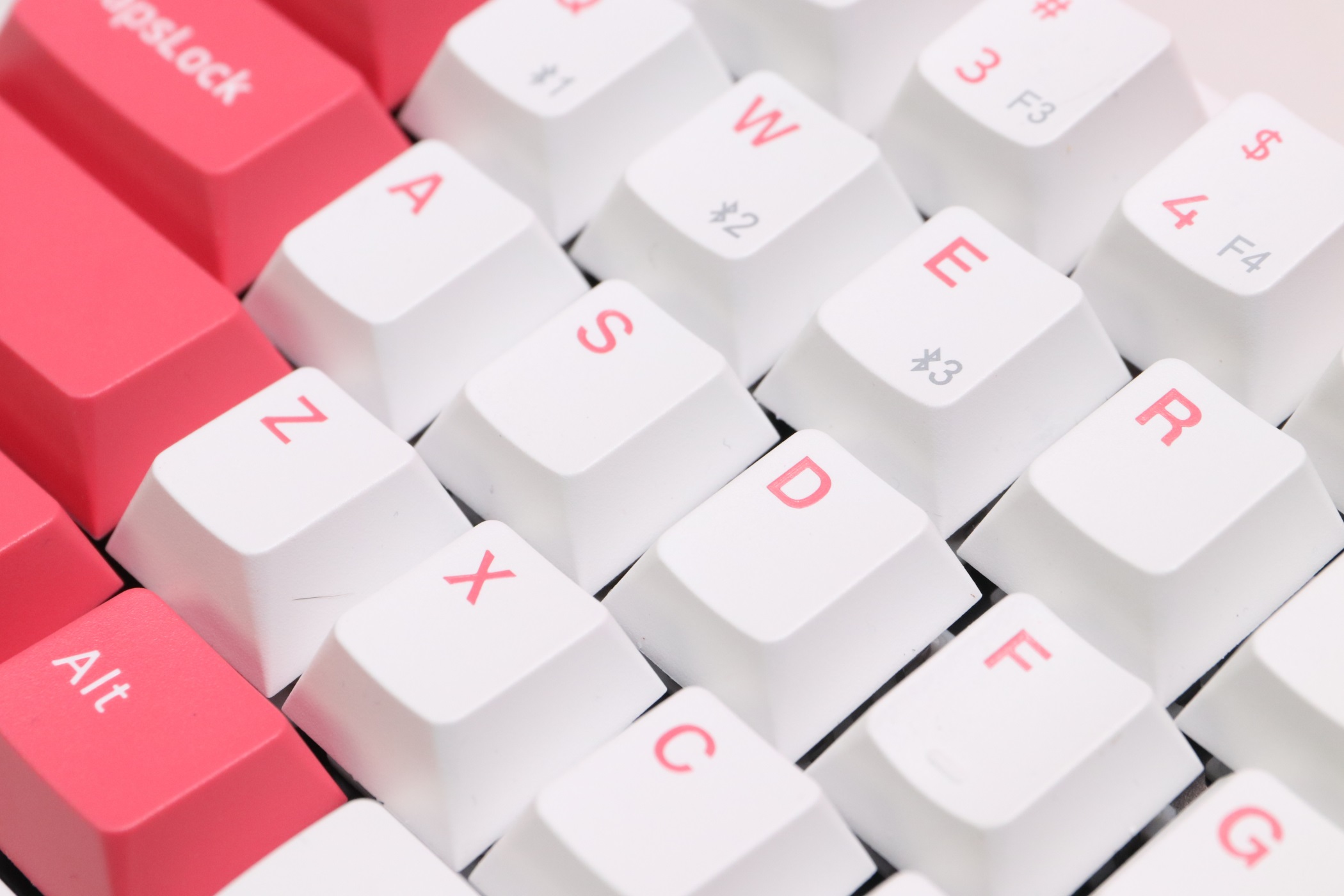 性价比超高的超薄无线键盘,性价比热插拔机械键盘推荐