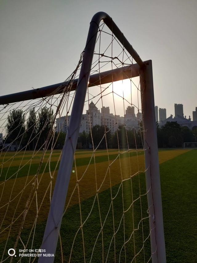 游戏液冷散热,打游戏用风扇还是用散热器好一点