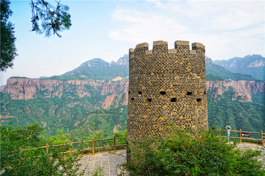 太行山古村落全景图,太行山古老村落