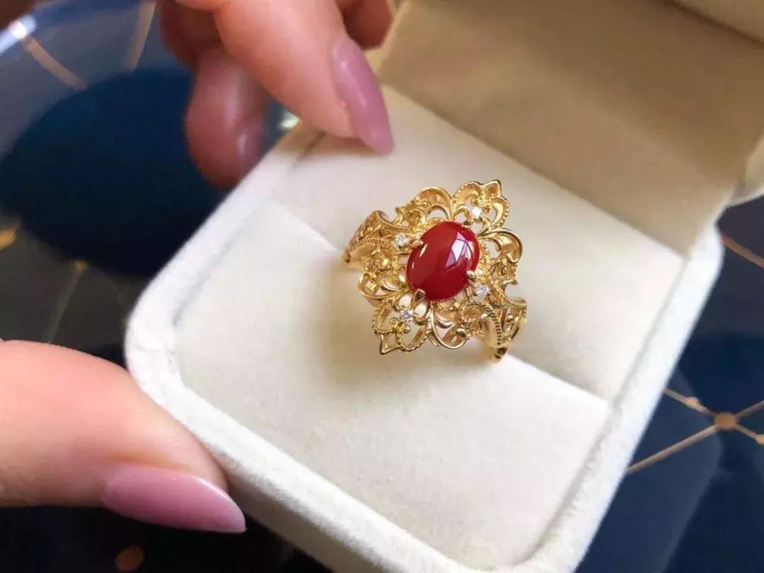 本命年犯太岁戴什么好,本命年犯太岁戴什么