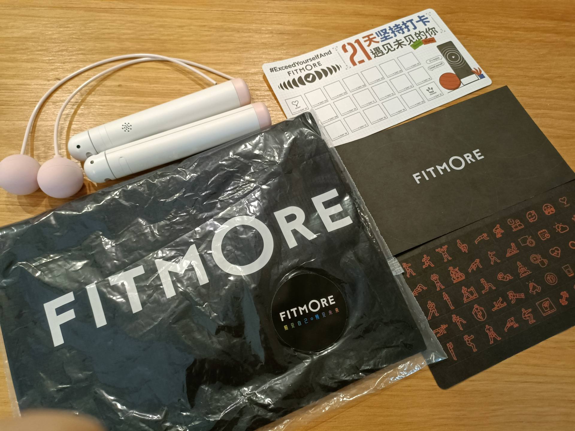 家庭智能健身黑科技fiture魔镜,fitmore智能健身镜