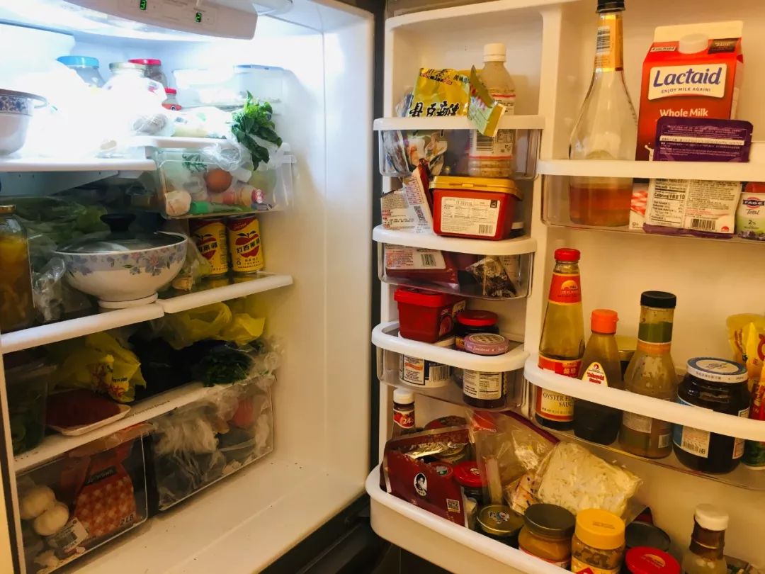 歪果仁总结中国留学生标配....我好像上了个假大学