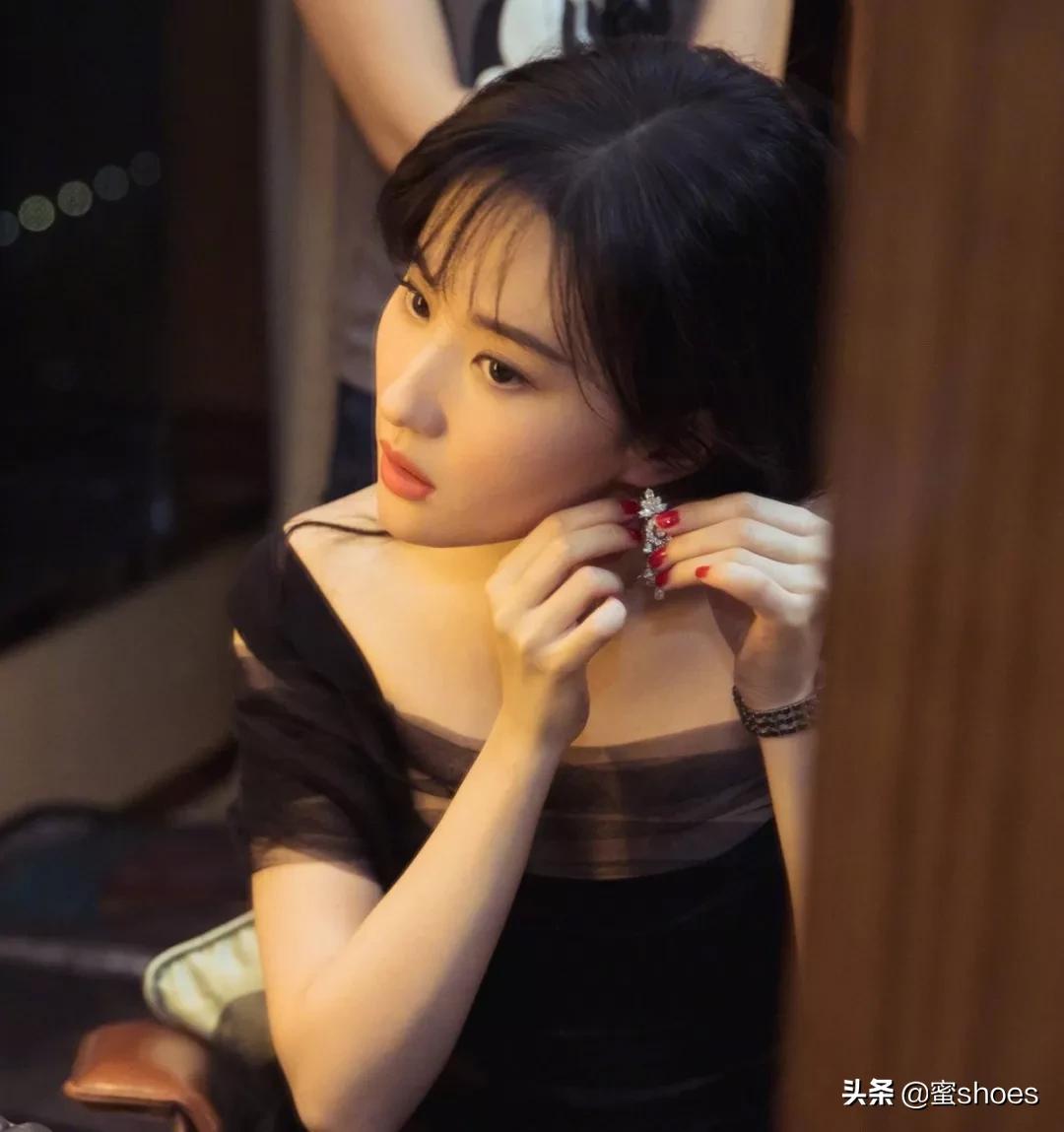 如何改善自己的脸型提升颜值,脸型真的很重要它决定你的颜值