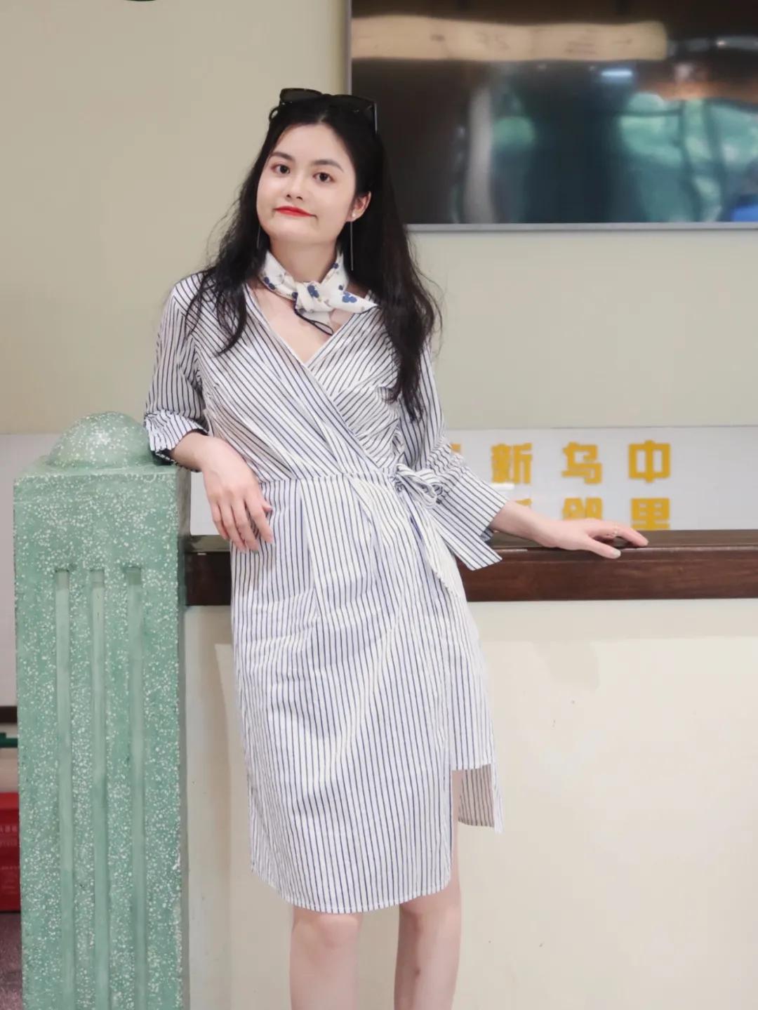 大脸发量少日常怎么化妆打扮,四十岁大脸微胖怎样打扮显年轻