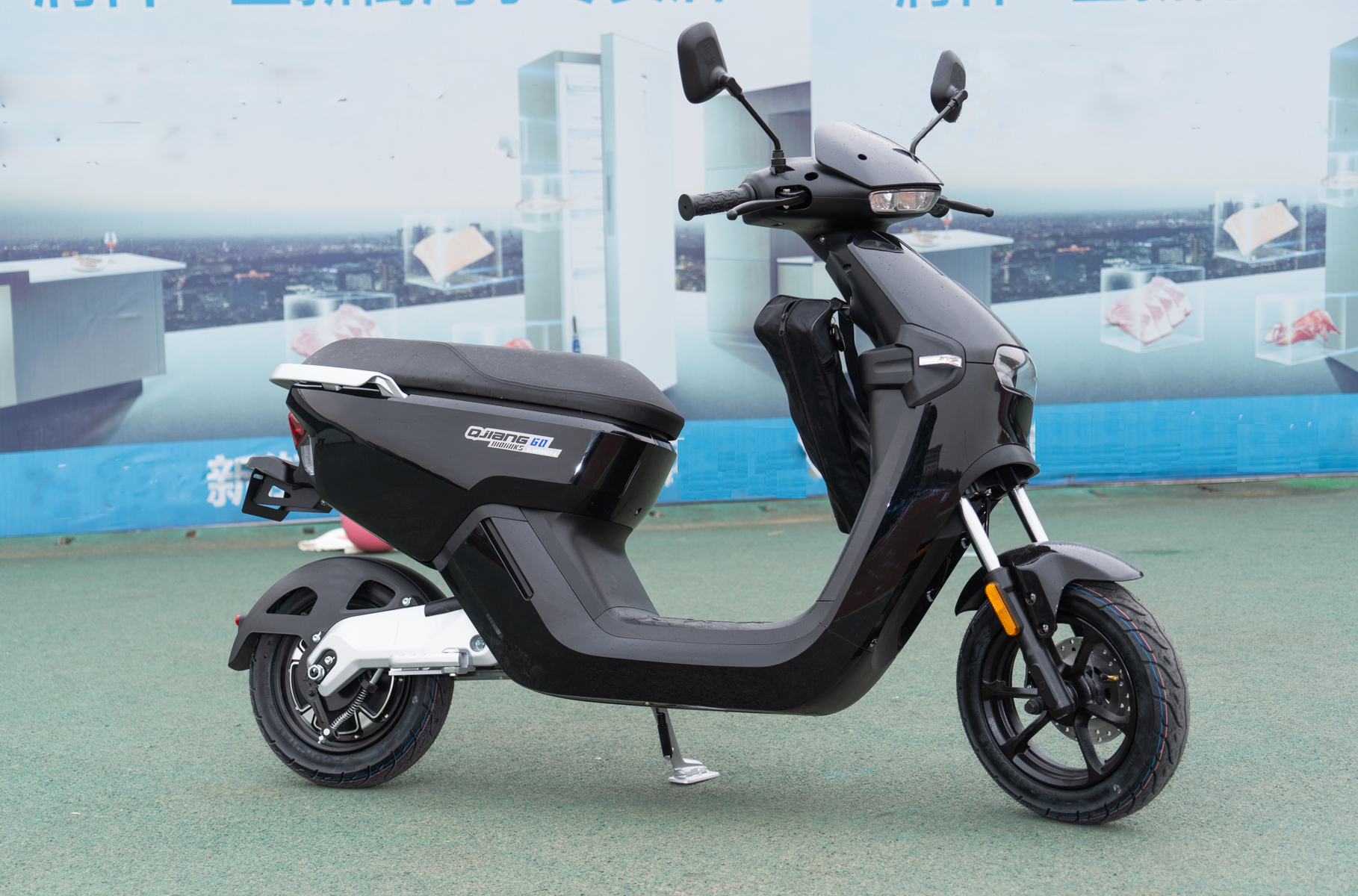 电动车别只认小牛，钱江摩灵能上三种牌，十分给力