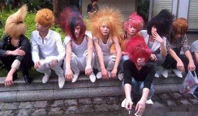 杀马特发型男生,杀马特发型为什么会在90年代火