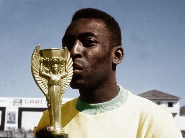 结三次婚的女人第25集,球王贝利18岁时照片