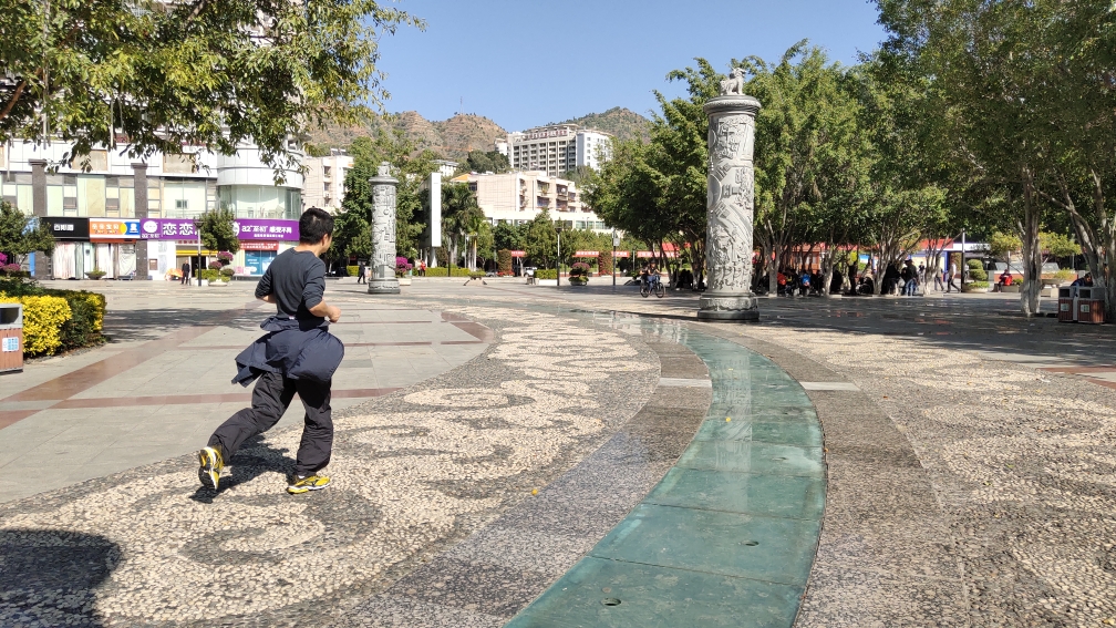 美津浓专业跑步透气减震鞋,mizuno美津浓男款吸汗速干