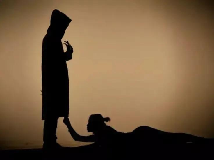 婴儿依恋关系的形成阶段,婴儿与母亲之间最初的社会性联结