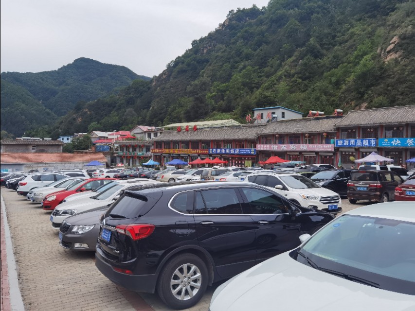 宿在驼梁，感受一种无忧的生活/郝贵云