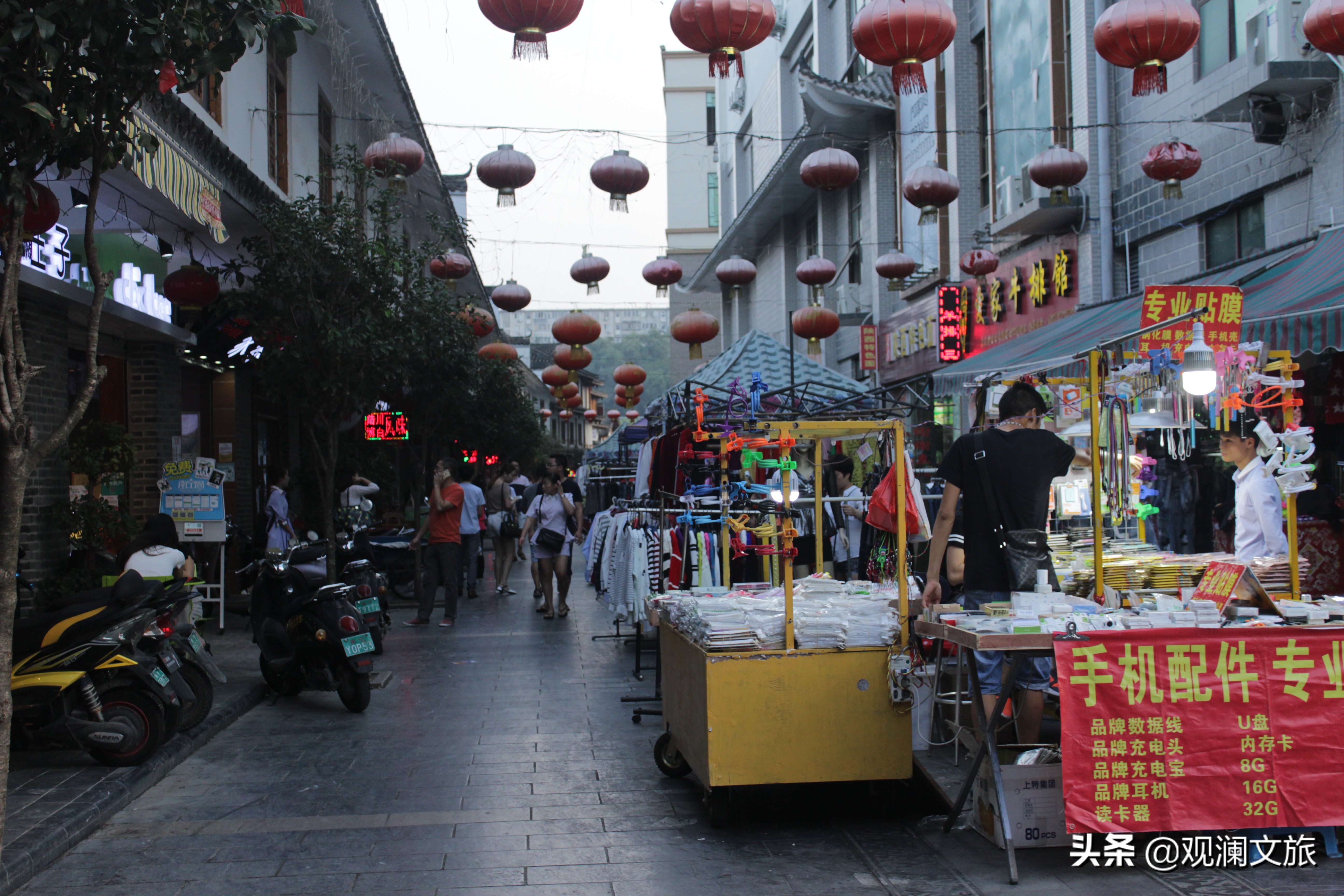 南宁商业街地摊,南宁地摊最大的街道