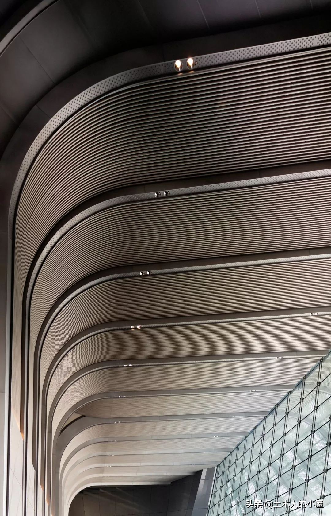 北京中信大厦夜景,北京中信大厦多少层