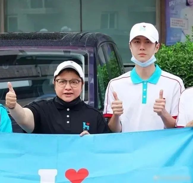 韩红王一博占用救生艇了吗,韩红和王一博唱的歌