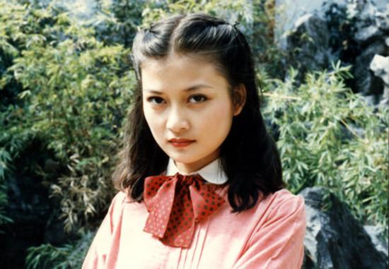 朱晓琳退出歌坛的原因,朱晓琳《妈妈的吻》