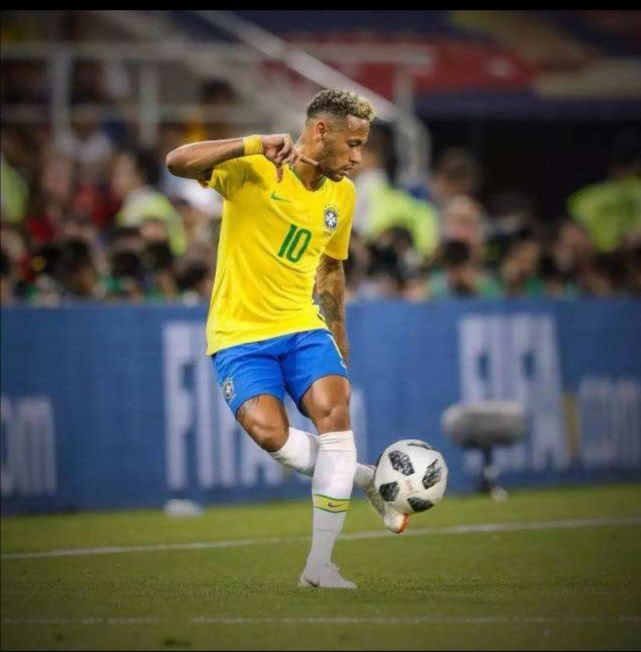 内马尔的那些骚操作,内马尔不是更强吗