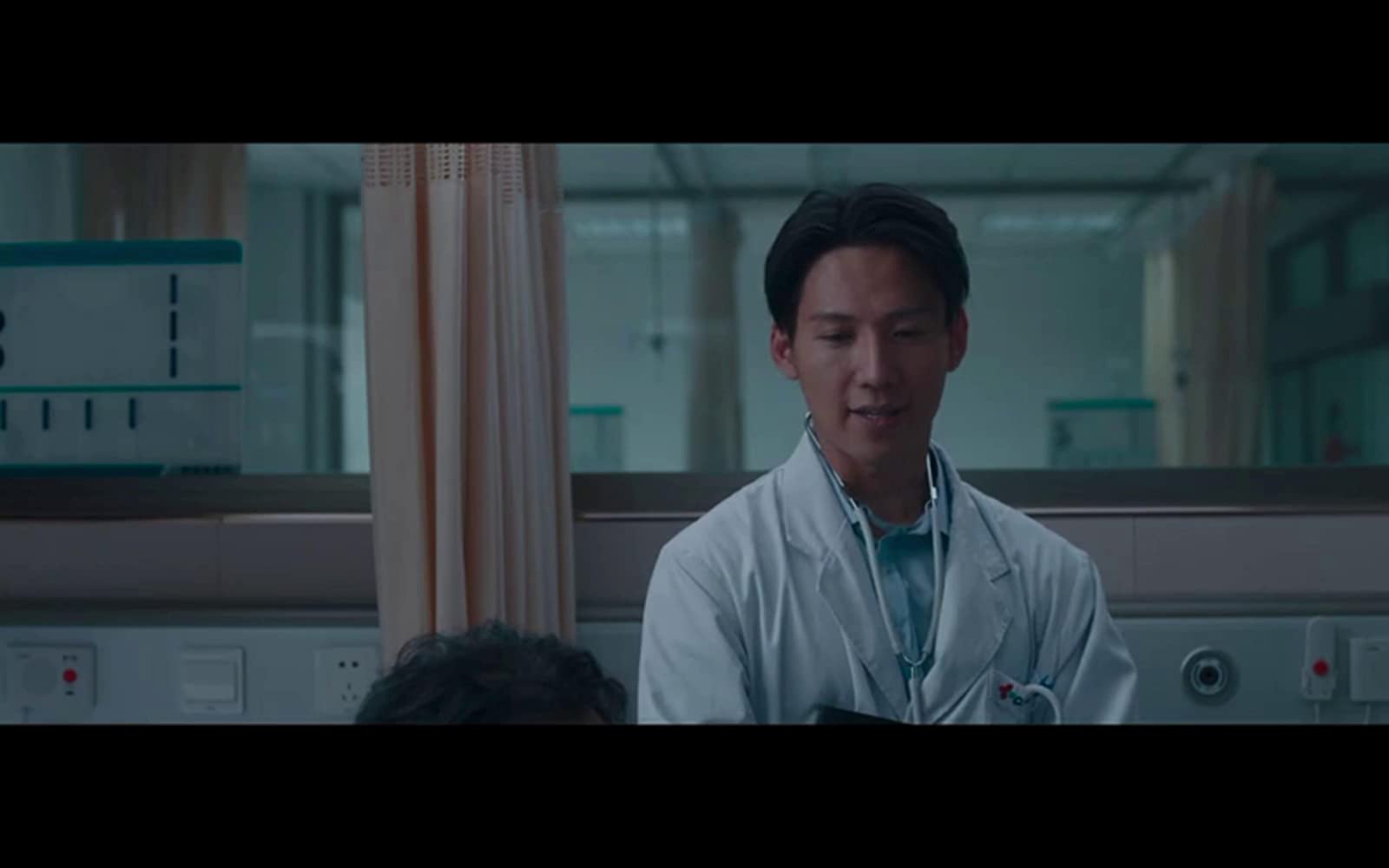 电影别告诉她短片,电影别告诉她创作