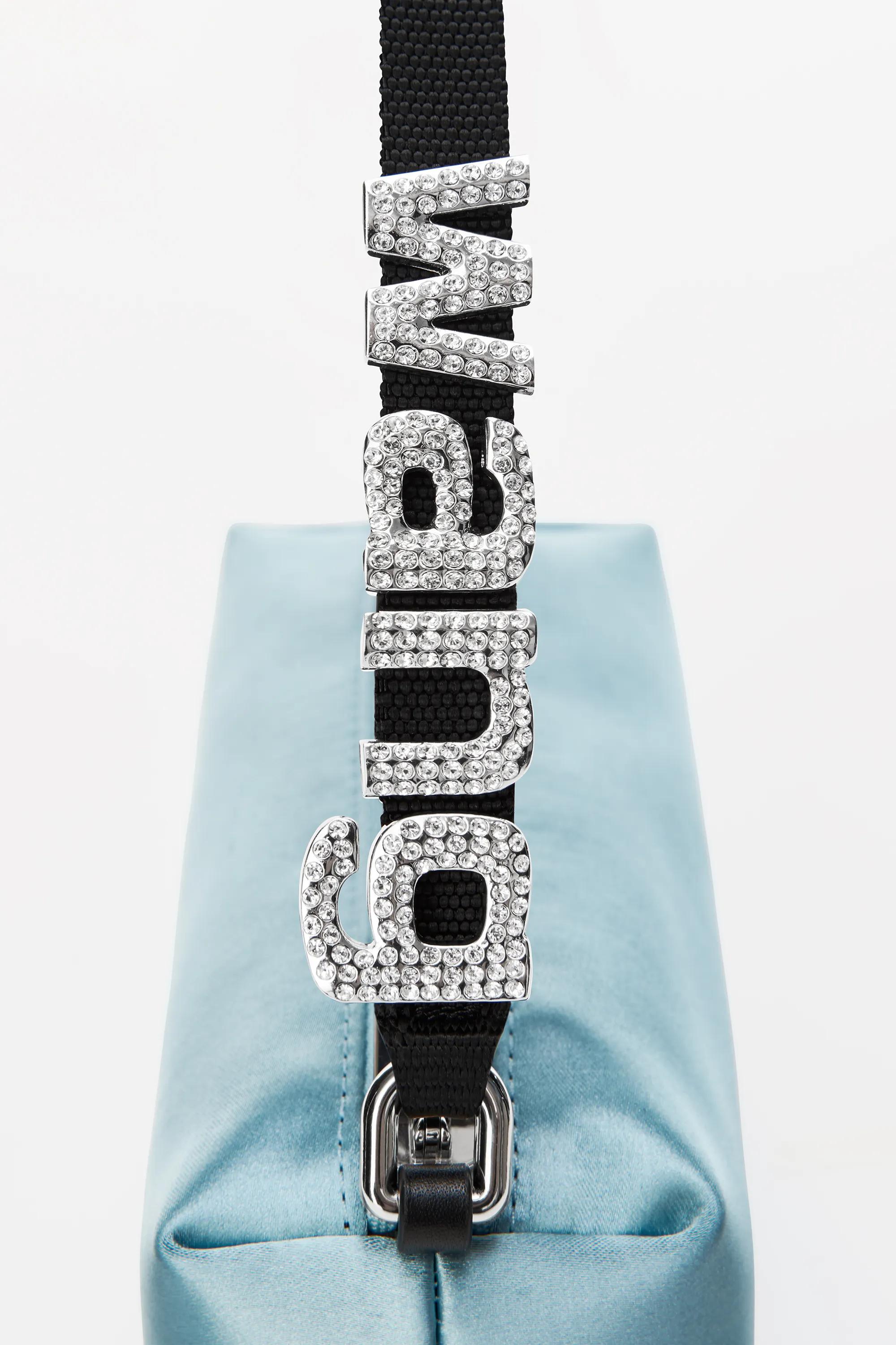 亚历山大王是大牌吗,亚历山大王限量款