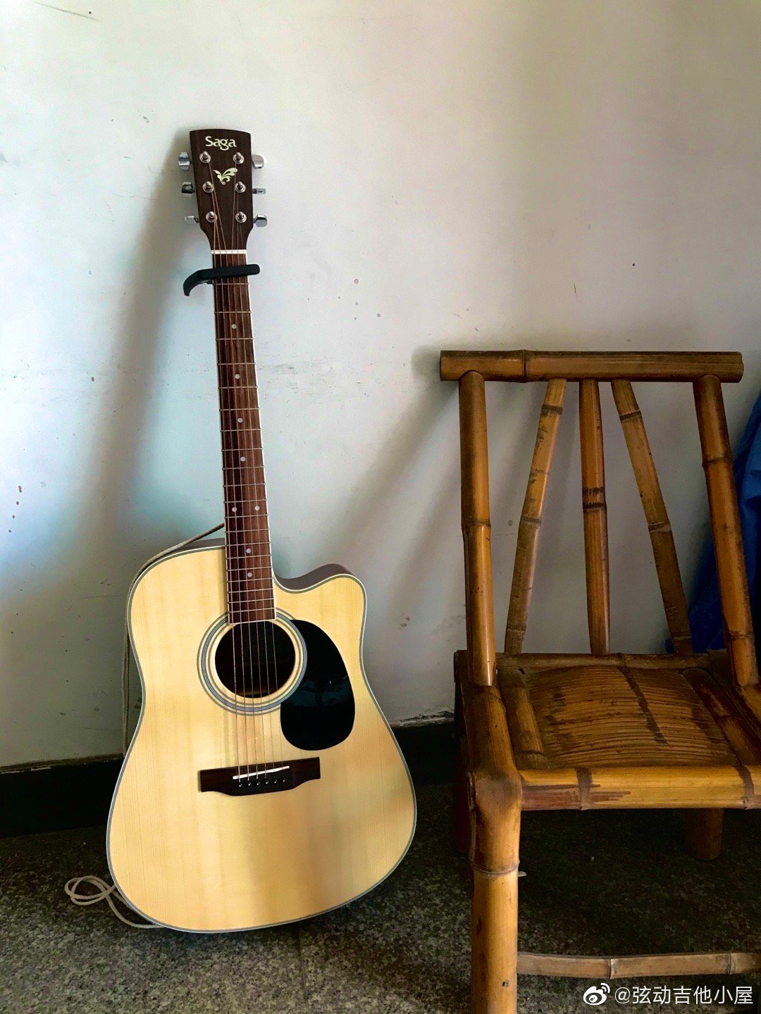 怎么看吉他谱歌词的顺序,怎么看吉他谱要不要变调夹