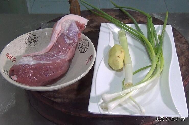 猪肉丸子怎么做好吃又嫩视频,猪肉丸子怎么做又滑又嫩又好吃