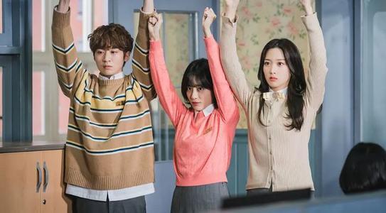 别人都说自己丑好自卑,当自己觉得自己很丑很自卑怎么办