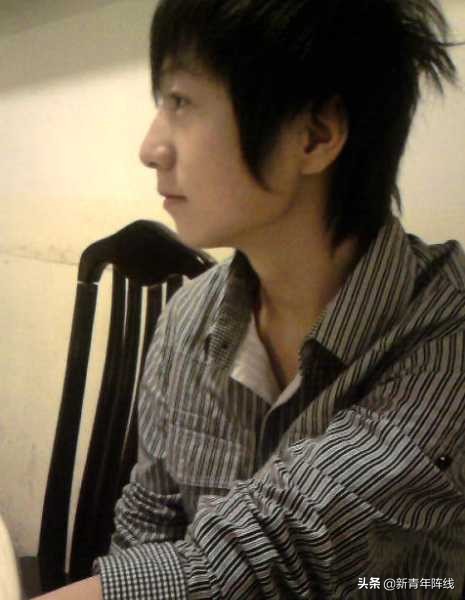 你一定从没听过这个网红名字，而他却贯穿了你们整个青春时代