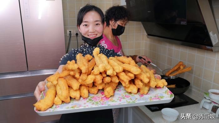 安琪酵母炸油条窍门不用鸡蛋,炸油条用油条膨松剂还放鸡蛋吗